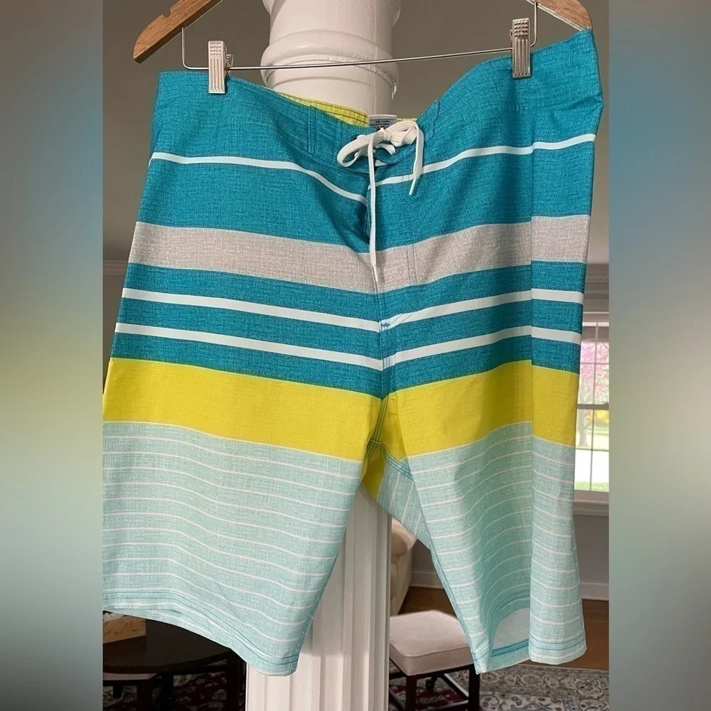 Old Navy California men’s blue and yellow Swim Board shorts Trunks size 38